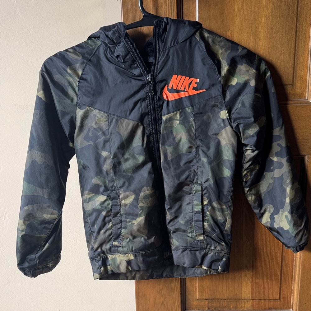 Nike Kids Camo Raincoat - Black and Orange